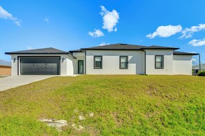 House (3 Bedrooms) | Interior - Home Gym & Sauna! Luxe Lehigh Acres Family Home (Lehigh Acres)