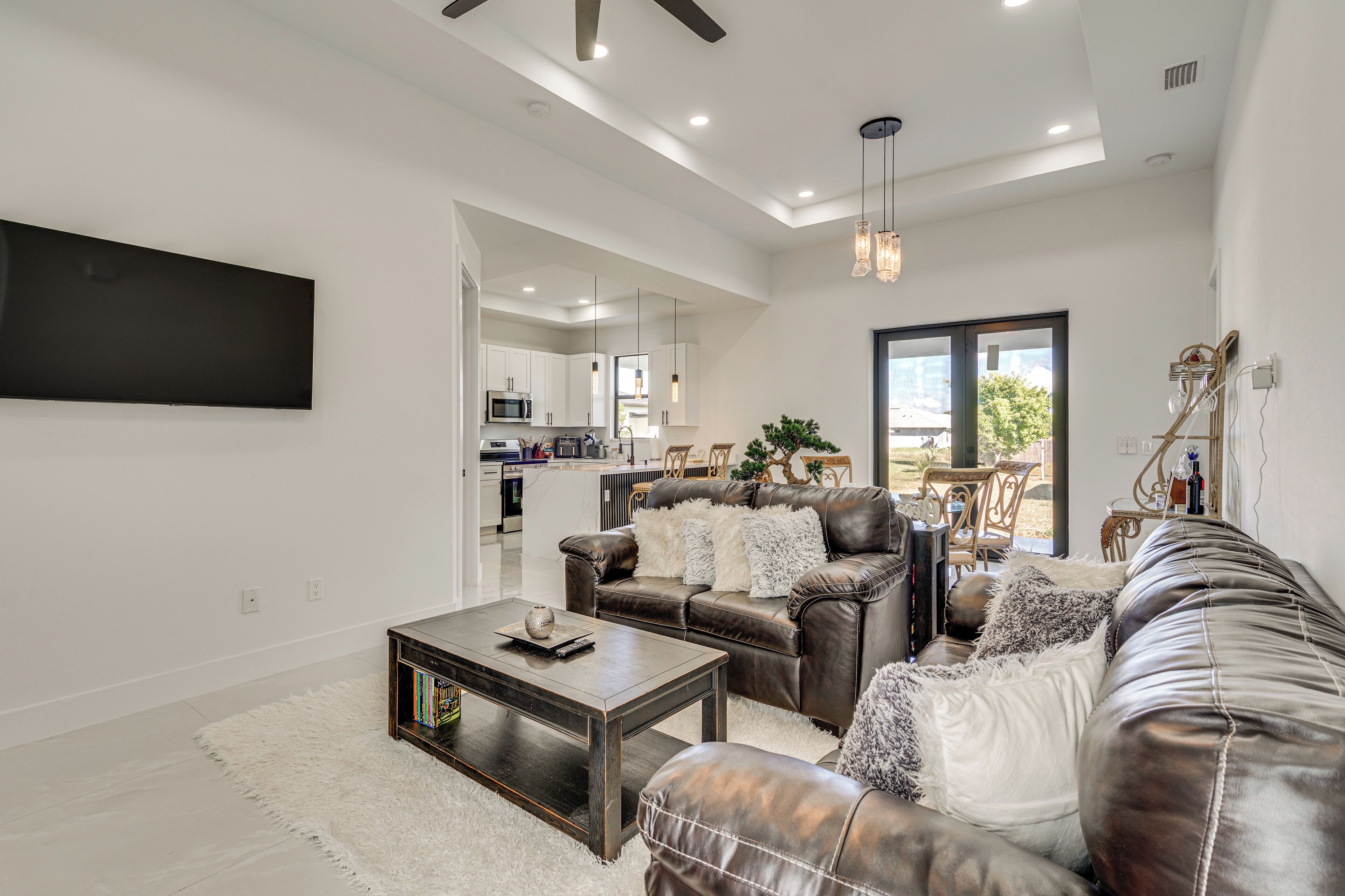 House (3 Bedrooms) | Front of property