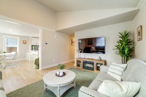 Interior - 2 Mi to Dtwn Boise! Family Home w/ Deck (Boise)