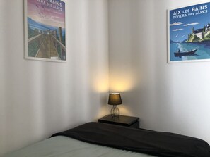 Iron/ironing board, WiFi, bed sheets - Studio 25 m², balcon en hyper centre-ville (Aix-les-Bains)