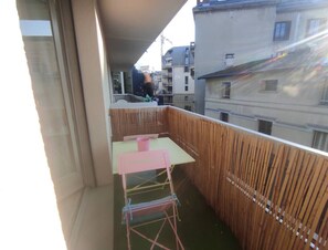 Property grounds - Studio 25 m², balcon en hyper centre-ville (Aix-les-Bains)