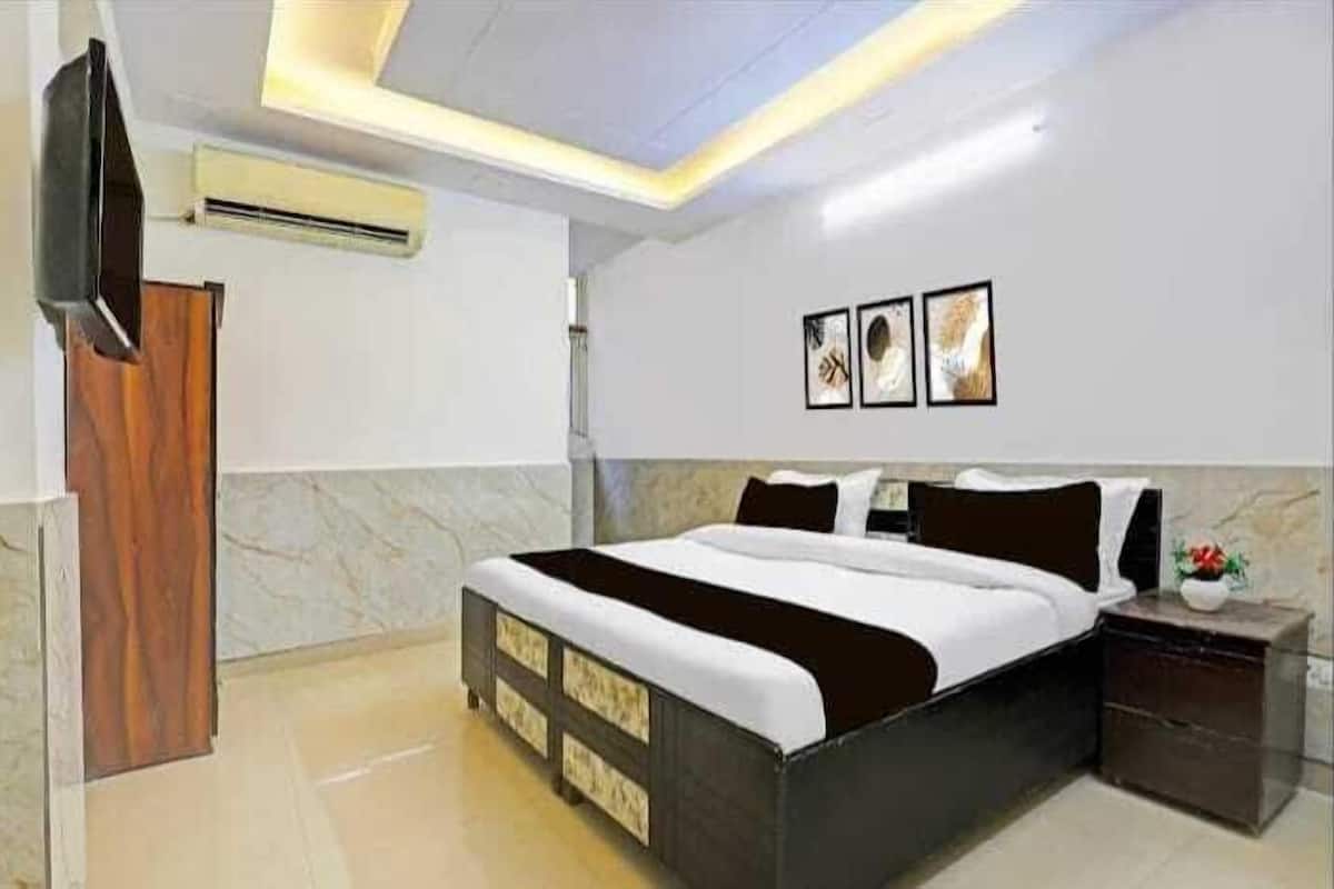 Dobbeltrom – deluxe, balkong | Skrivebord, wi-fi (inkludert) og sengetøy