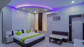 Superior Double Room | Desk, free WiFi