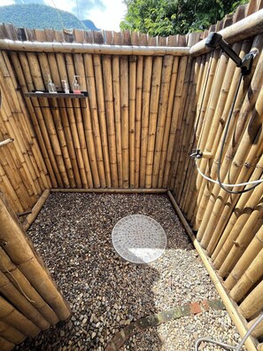 Zimmer, 1 Schlafzimmer, Raucher | Unterkunftsgelände