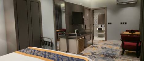 Deluxe Double Room, City View | Free WiFi