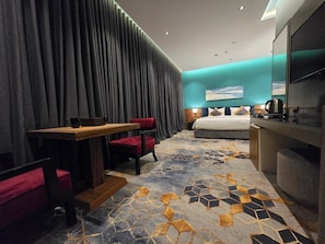 Quarto casal luxo, vista para a cidade | Wi-Fi de cortesia