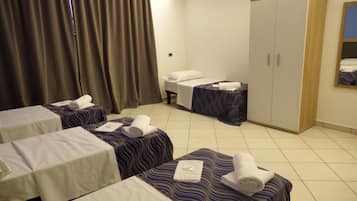 Room | Minibar, in-room safe, desk, blackout curtains