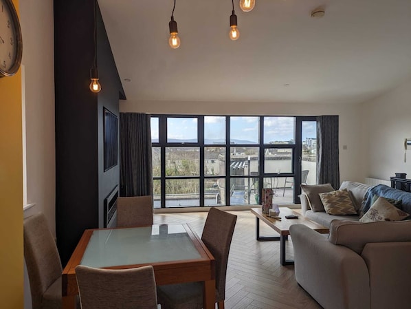 Smart TV - Where the city meets the sea (Galway)