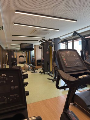Studio, 1 Bedroom, Accessible, Balcony | Fitness studio - Barragoldstudio Vistamar Piscina Rooftop (Salvador)