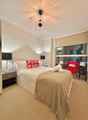 3 bedrooms, iron/ironing board, free WiFi, bed sheets - The Grange Serviced Apartment-3 (London)