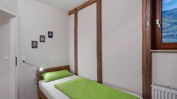 StrykjÀrn/strykbrÀda, wi-fi och sÀngklÀder