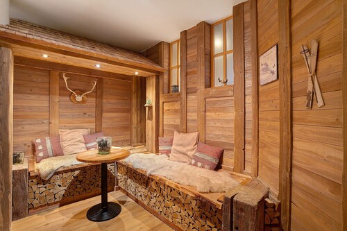 Apartment 'Schwarzwald-Lodge – Dog-Friendly' with Private Terrace, Garden & Wi-Fi