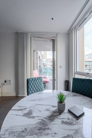 Apartment, 1 Bedroom, Accessible, Balcony | Interior - Modern Cozy Kingston Flat, 5 Mins to Train Station (Kingston Upon Thames)