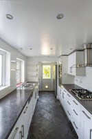 Casa, 3 quartos, acessível, varanda | Parte interna