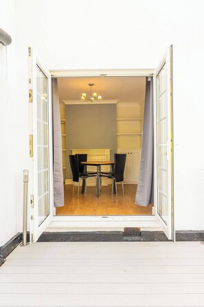 Casa, 3 quartos, acessível, varanda | Parte interna