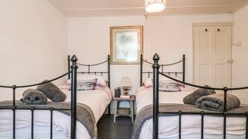 2 bedrooms, individually decorated, individually furnished, free WiFi