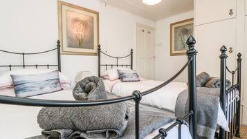 2 bedrooms, individually decorated, individually furnished, free WiFi