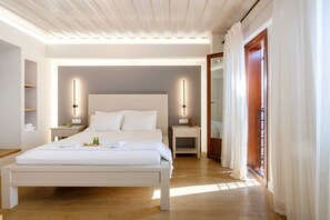 Iron/ironing board, travel cot, free WiFi, bed sheets - Hanim Boutique | apt with Private Terrace, Apartment (Chania)