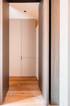 House - w Modern 1BR w Balcony in Porta Venezia (Milan)