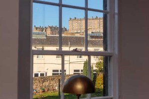 Apartment - 2bed 2bath Apartment Beneath Edinburgh Castle (Edinburgh)