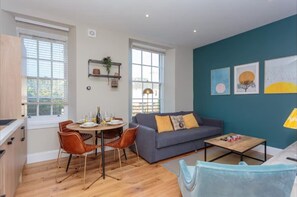 Apartment - 2bed 2bath Apartment Beneath Edinburgh Castle (Edinburgh)