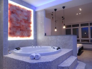 Studio, 1 Bedroom, Accessible, Smoking | Bathroom | Toilet paper - Salt Spa de Panne Center (De Panne)