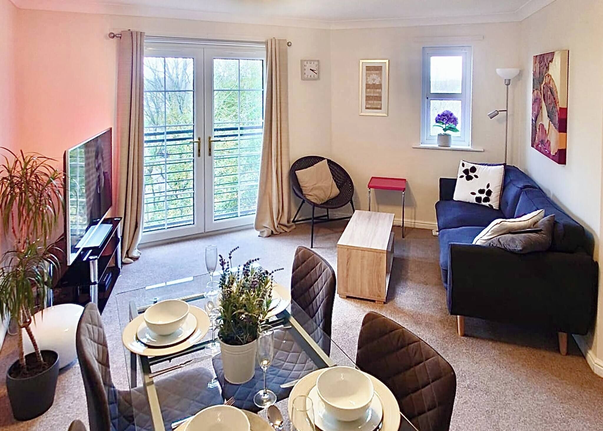 Apartment, 3 Bedrooms, Garden View | Living room