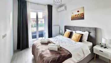 Apartment, 1 Bedroom, Accessible, Smoking | 2 bedrooms