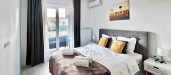 Sector3 Modern Plus Large Terrace 25min Old Town