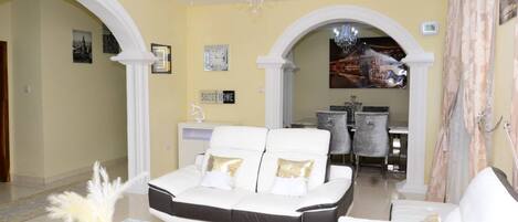 Villa, 4 Bedrooms, Smoking | Living room