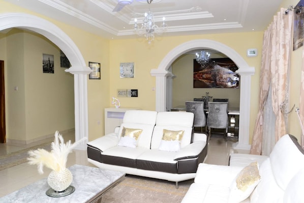 Villa, 4 Bedrooms, Smoking | Living room | DVD player