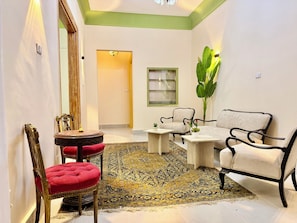 Deluxe-Apartment, 3 Schlafzimmer, Balkon, Stadtblick | Innenbereich