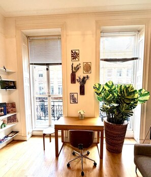 Interior - Flat 1 Modern Marylebone Apartment with Balcony (London)
