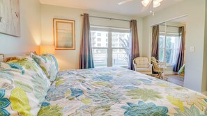 2 bedrooms, iron/ironing board, Internet, bed sheets - Beautiful Condo with an Ocean View | Steps from Pool & Beach (New Smyrna Beach)