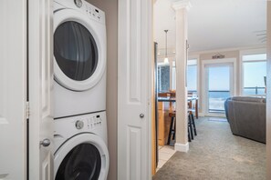 Interior - Promo! Third Floor Condo, Oceanfront, Private Hot Tub, Pool, and Free Wifi! (Lincoln City)