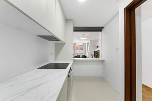 Fridge, oven, stovetop, dishwasher - Penthouse Purisima (Torrevieja)