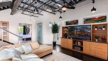 Smart TV, fireplace, offices