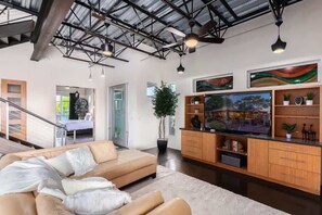 Smart TV, fireplace, offices - Vantage - Rooftop Patio - Heart of Old Town (Scottsdale)