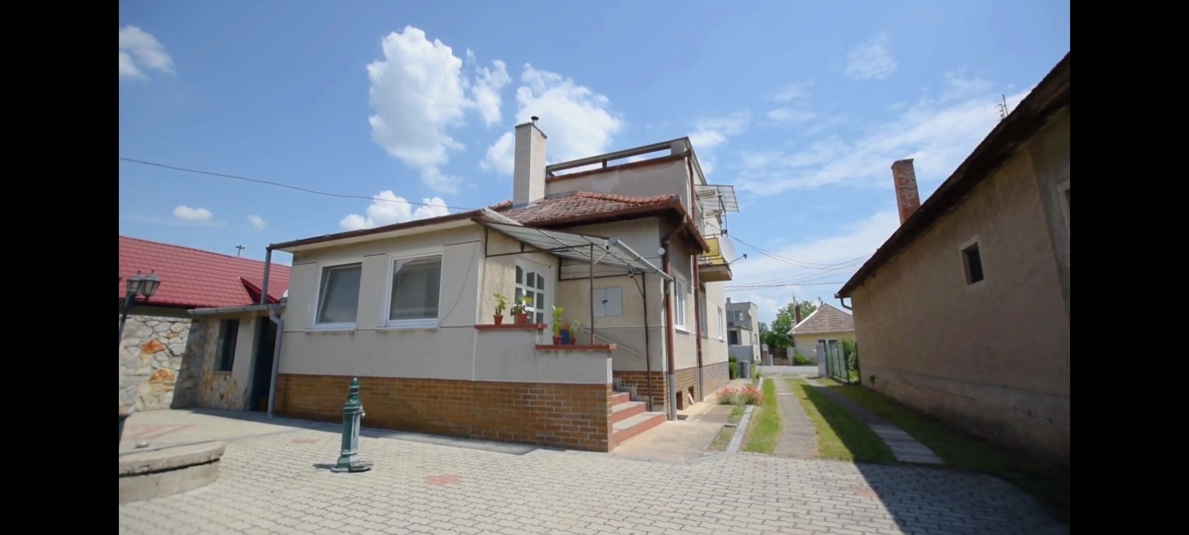 Room, 2 Bedrooms, Smoking | Exterior