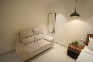 Living area - Serenity the luxurious stay (Bengaluru)