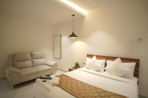Superior Room | Laptop workspace, free WiFi - Serenity the luxurious stay (Bengaluru)