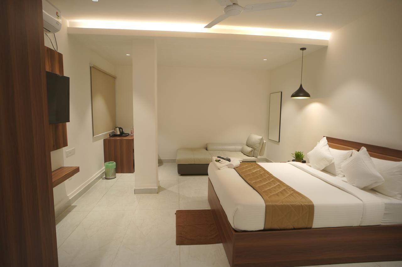 Superior Room | Laptop workspace, free WiFi