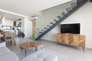 Smart TV - Gardenia C65_LO_Private Rooftop w/Plunge Pool (Punta Cana)