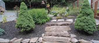 Cozy studio cottage on beautiful Deep Creek near Great Smoky Mtns. Park