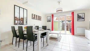 Dining - La Maison Mazarin - Detached house near the city center, cinema and Orly Airport (Chilly-Mazarin)
