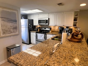 公寓式客房, 2 间卧室 | 私人厨房 | 冰箱、茶具/咖啡用具、烤面包机