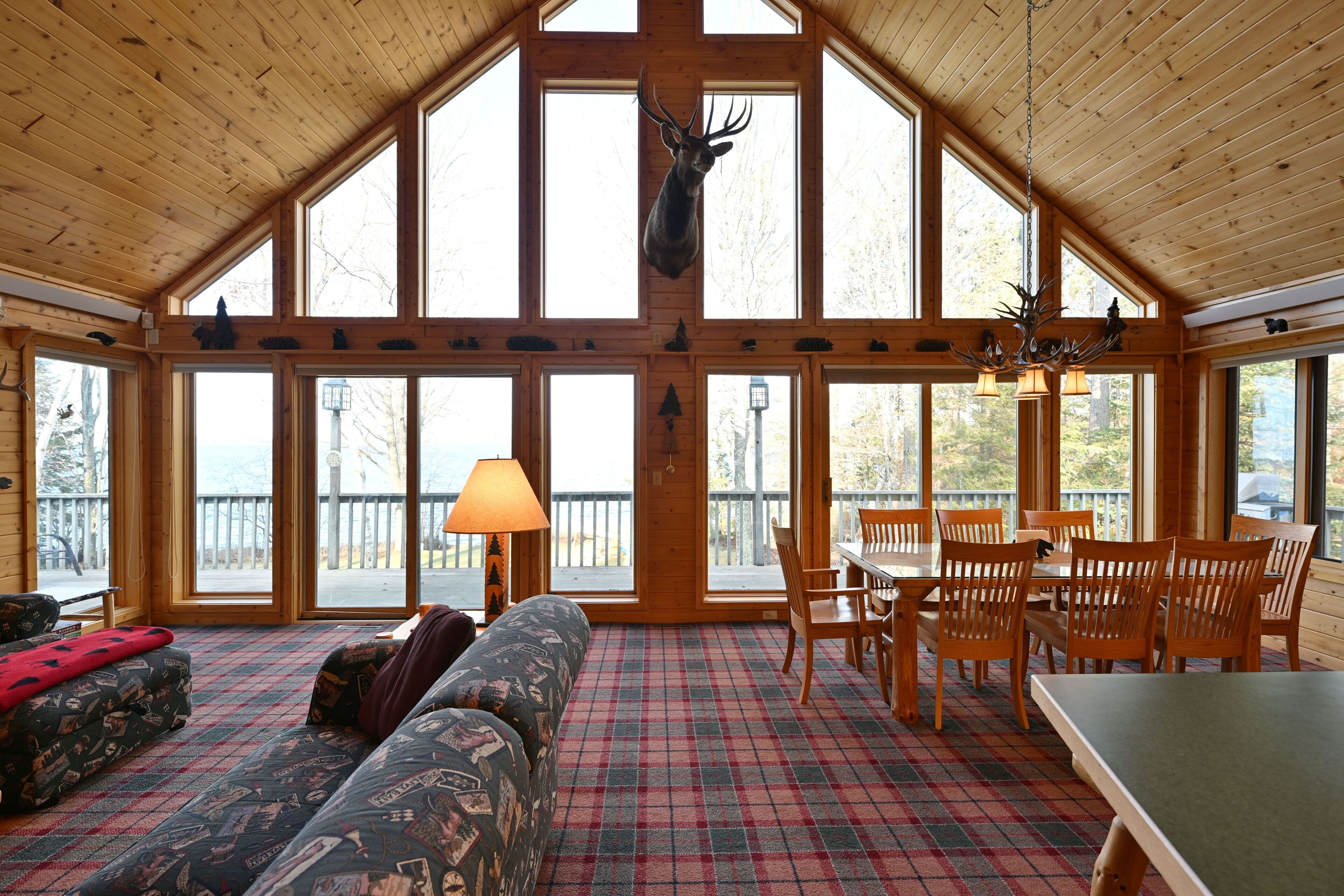 House, 4 Bedrooms | Living area