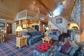 House, 4 Bedrooms | Living area | Smart TV - Loon Song On Lost Land Lake 4 Bedroom Home (Hayward)