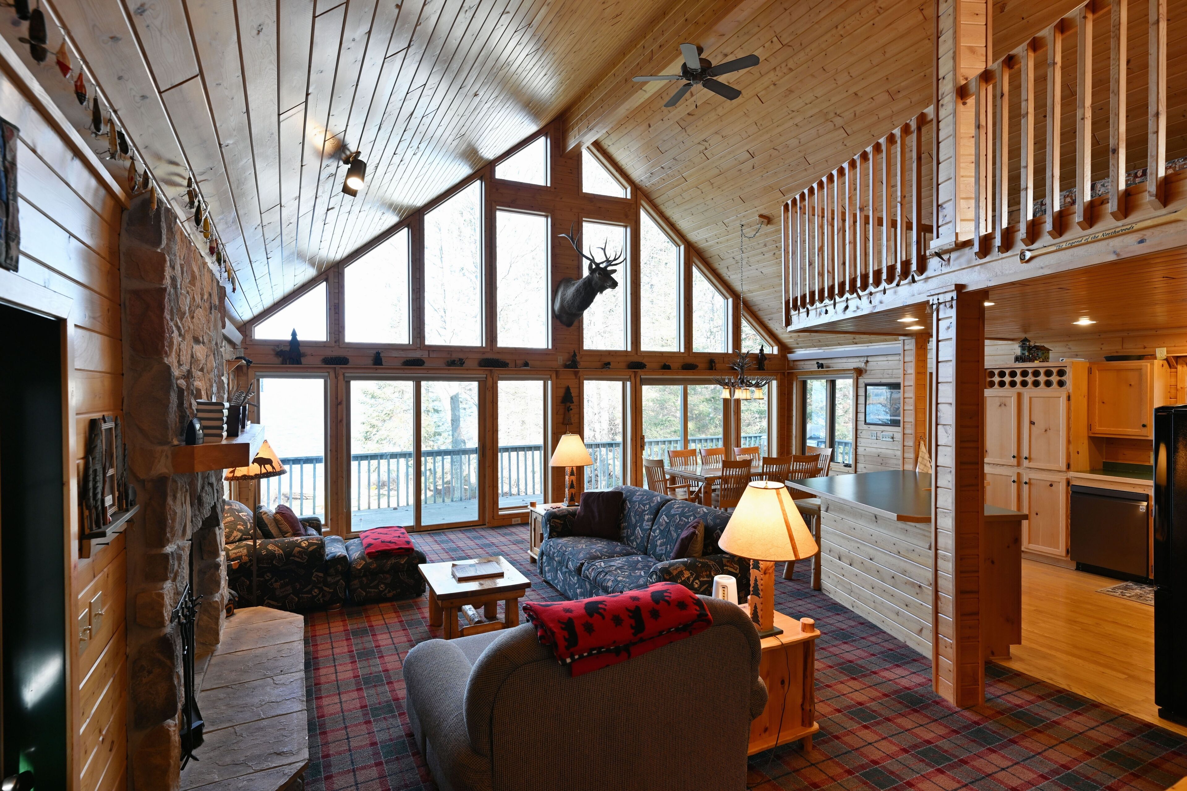 House, 4 Bedrooms | Living area | Smart TV