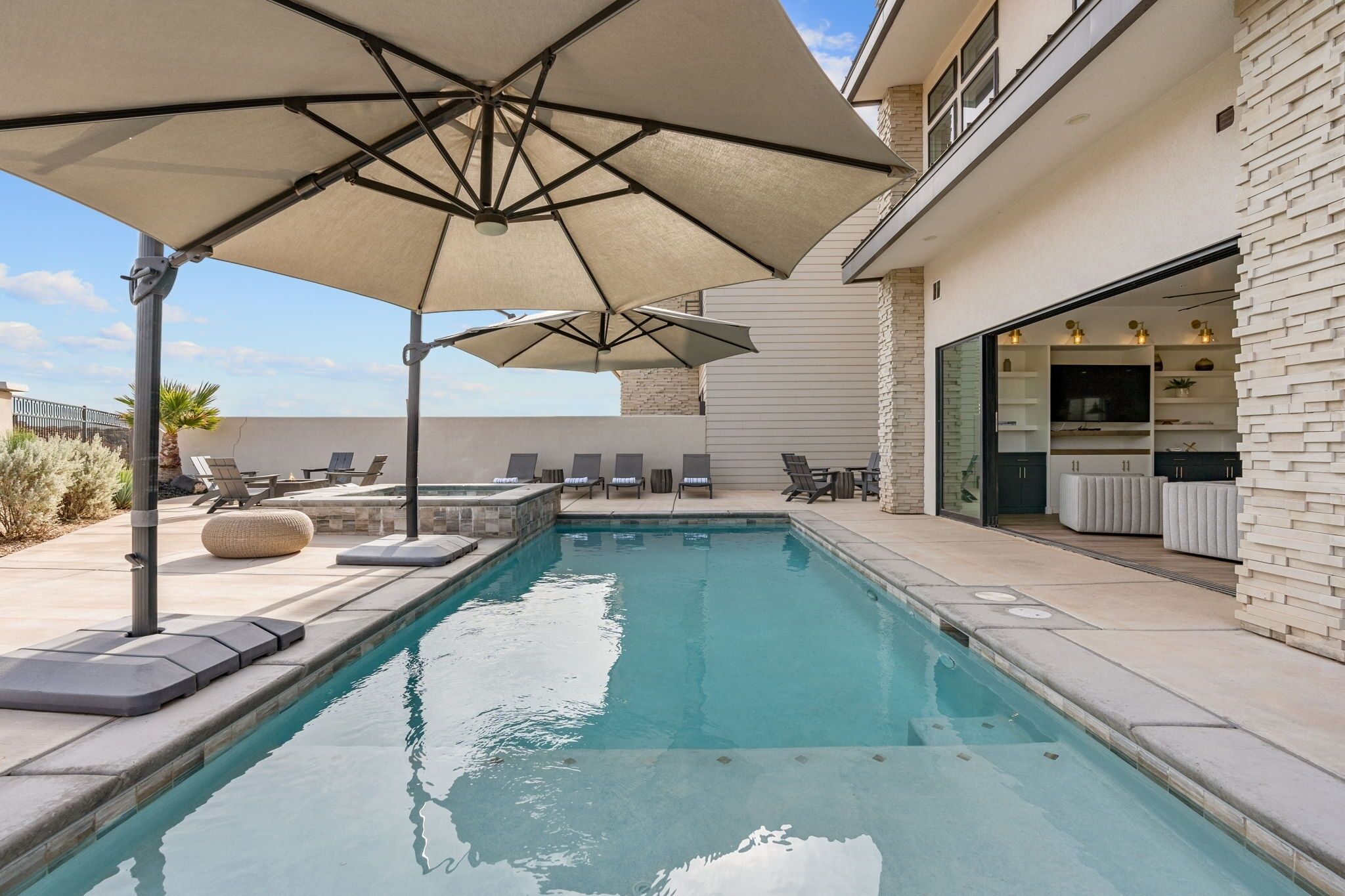 House, Multiple Bedrooms | Pool